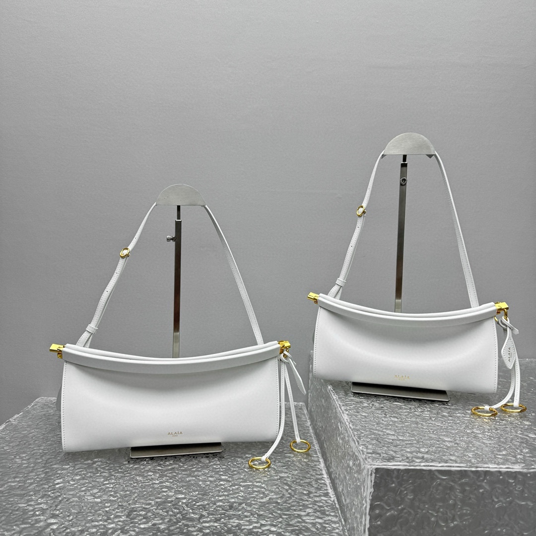 Alaia000714