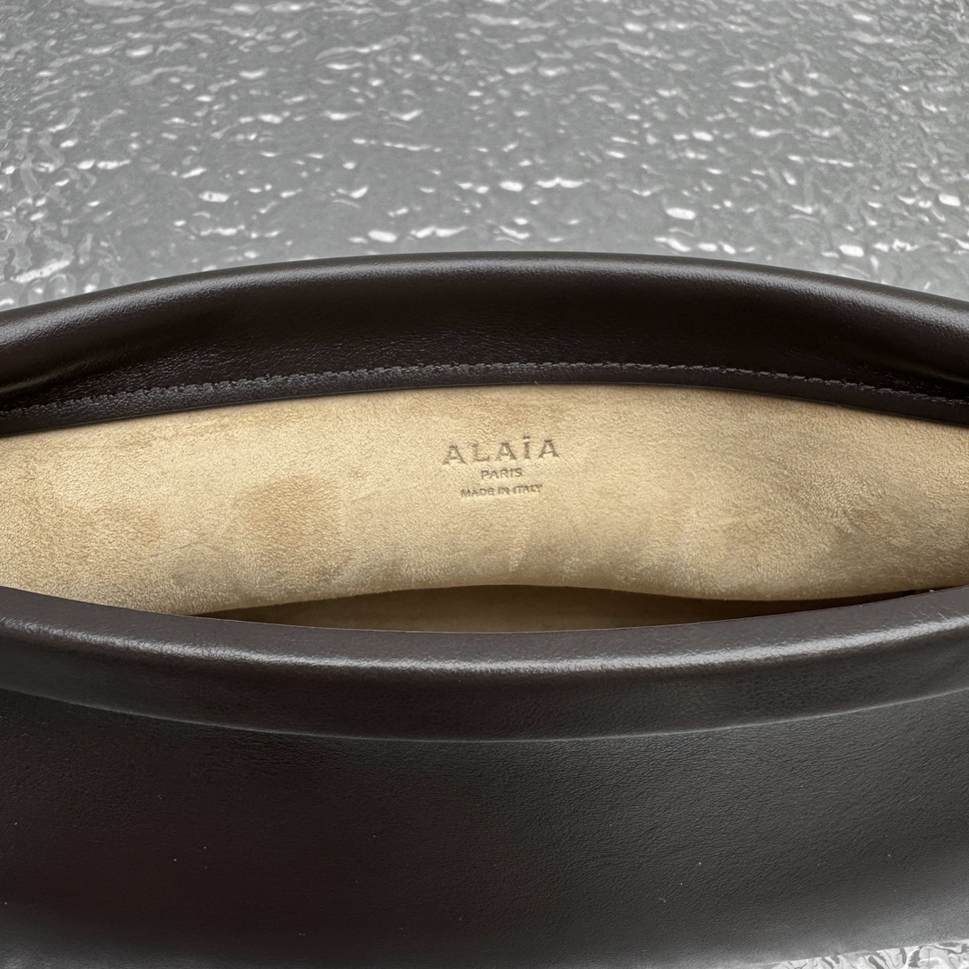 Alaia002715