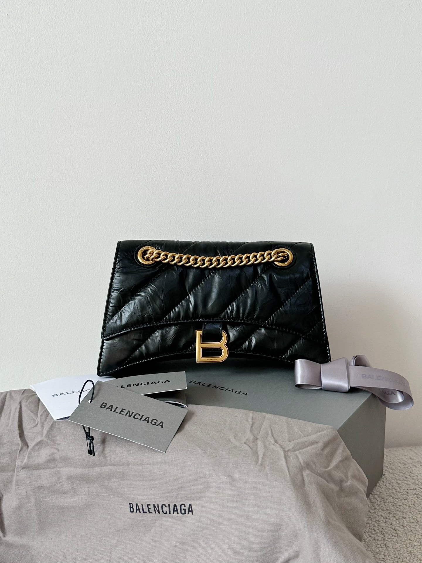 Balenciaga Hourglass S Quilted Shoulder Bag | Black |
