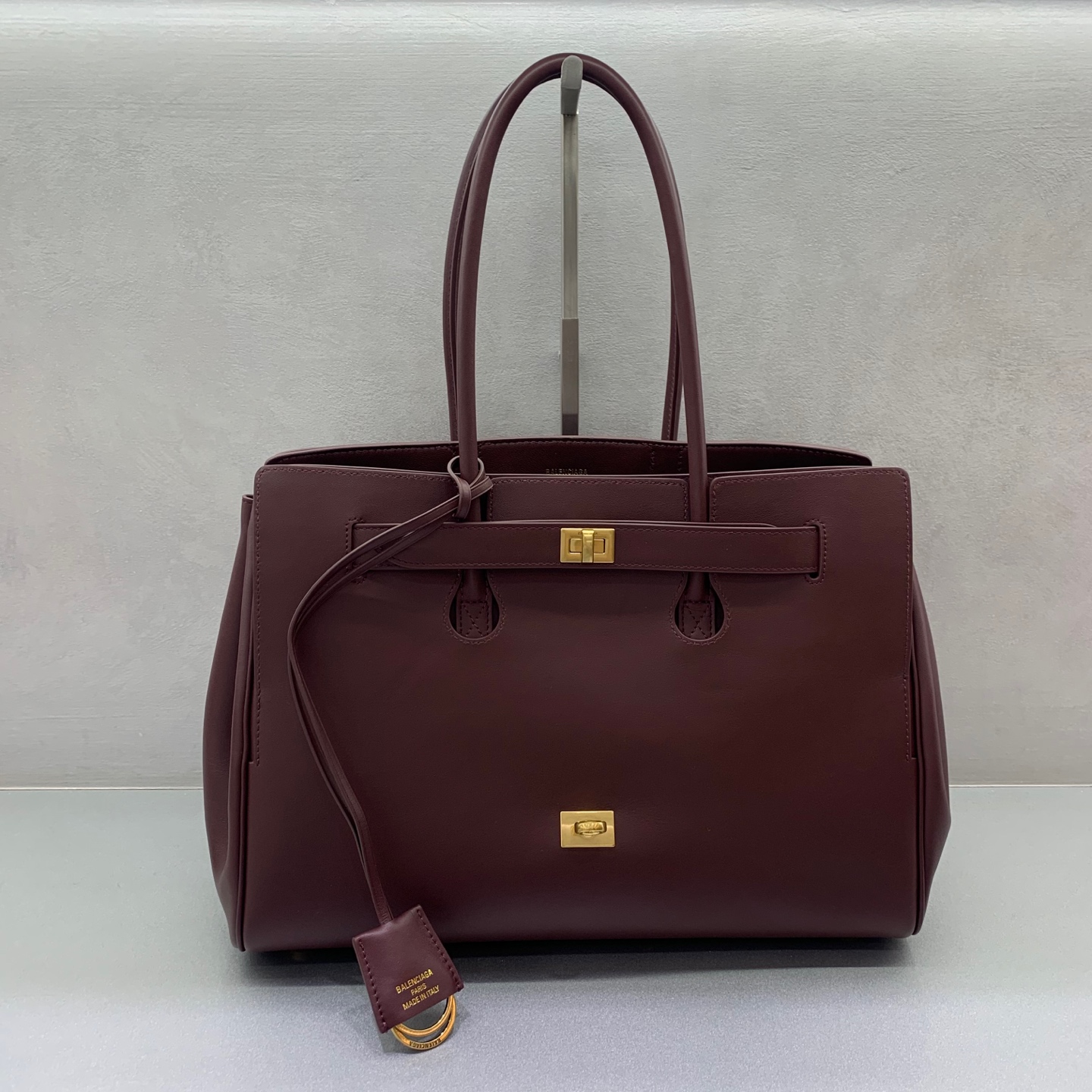 BALENCIAGA – Bel Air Carry All Medium Leather Handbag |