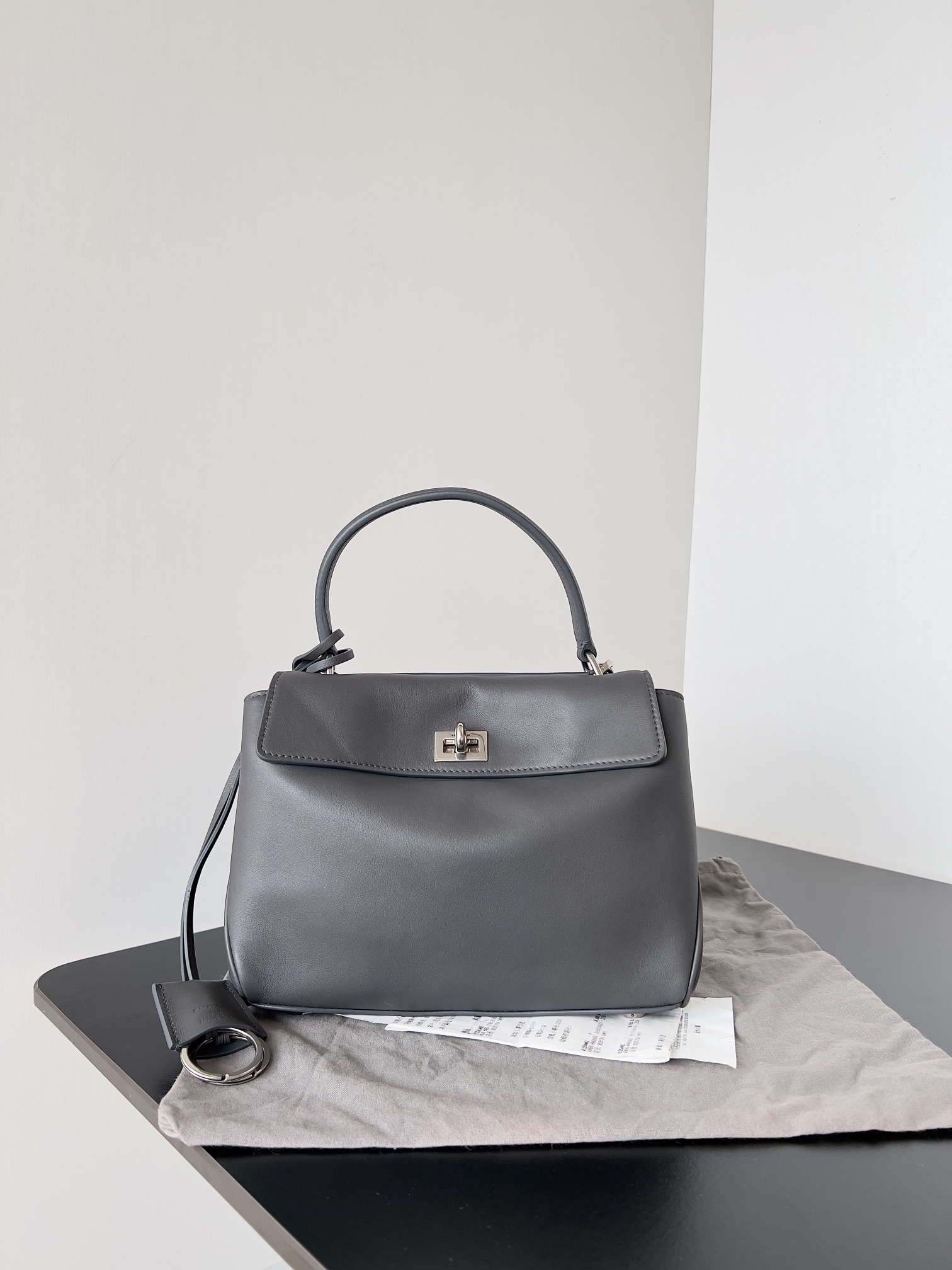 Balenciaga Women’s Rodeo Handbag Medium in Cloud Grey