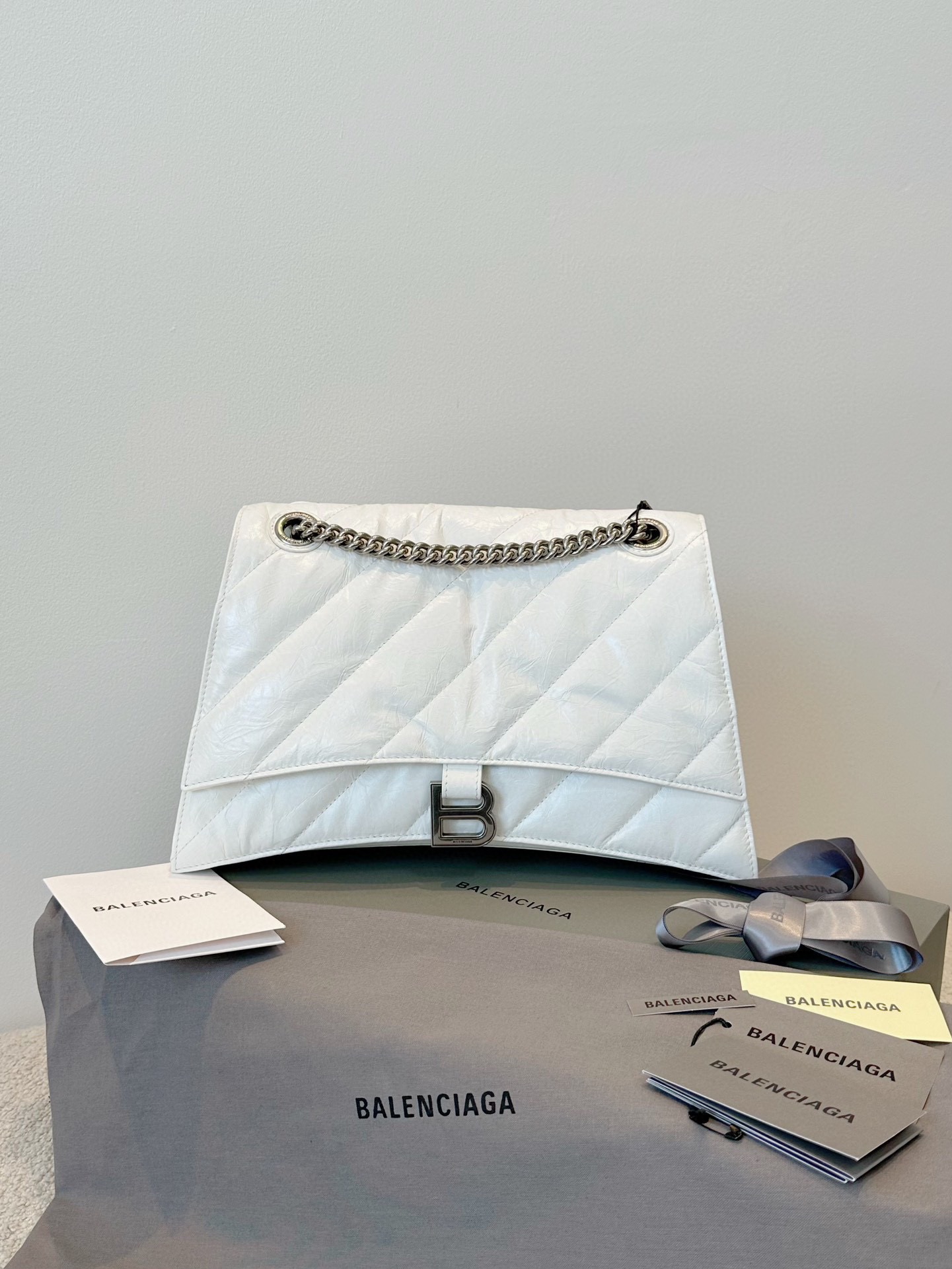 Balenciaga Small Crush chain-strap Shoulder Bag | White |