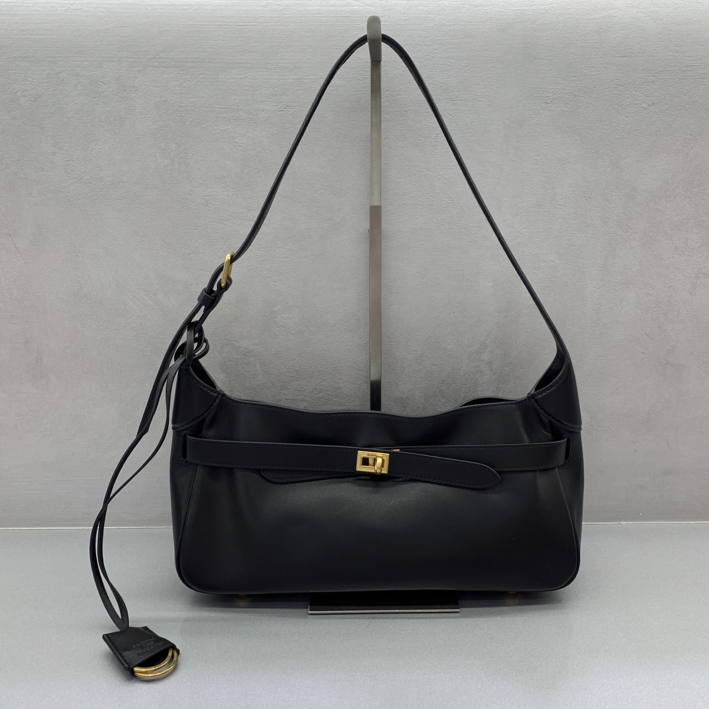 Balenciaga Small Bel Shoulder Bag | Black |