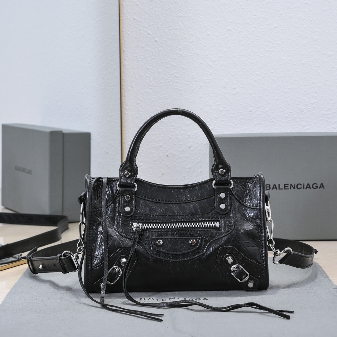 Balenciaga Classic City Shoulder Bag Mini Black in