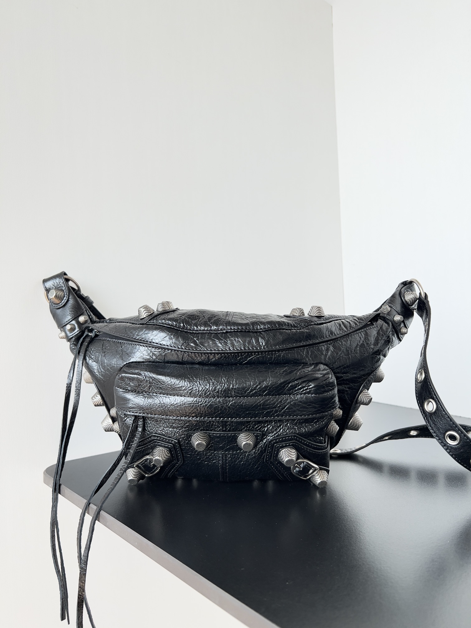 Balenciaga Medium Le Cagole Belt Bag – Black |