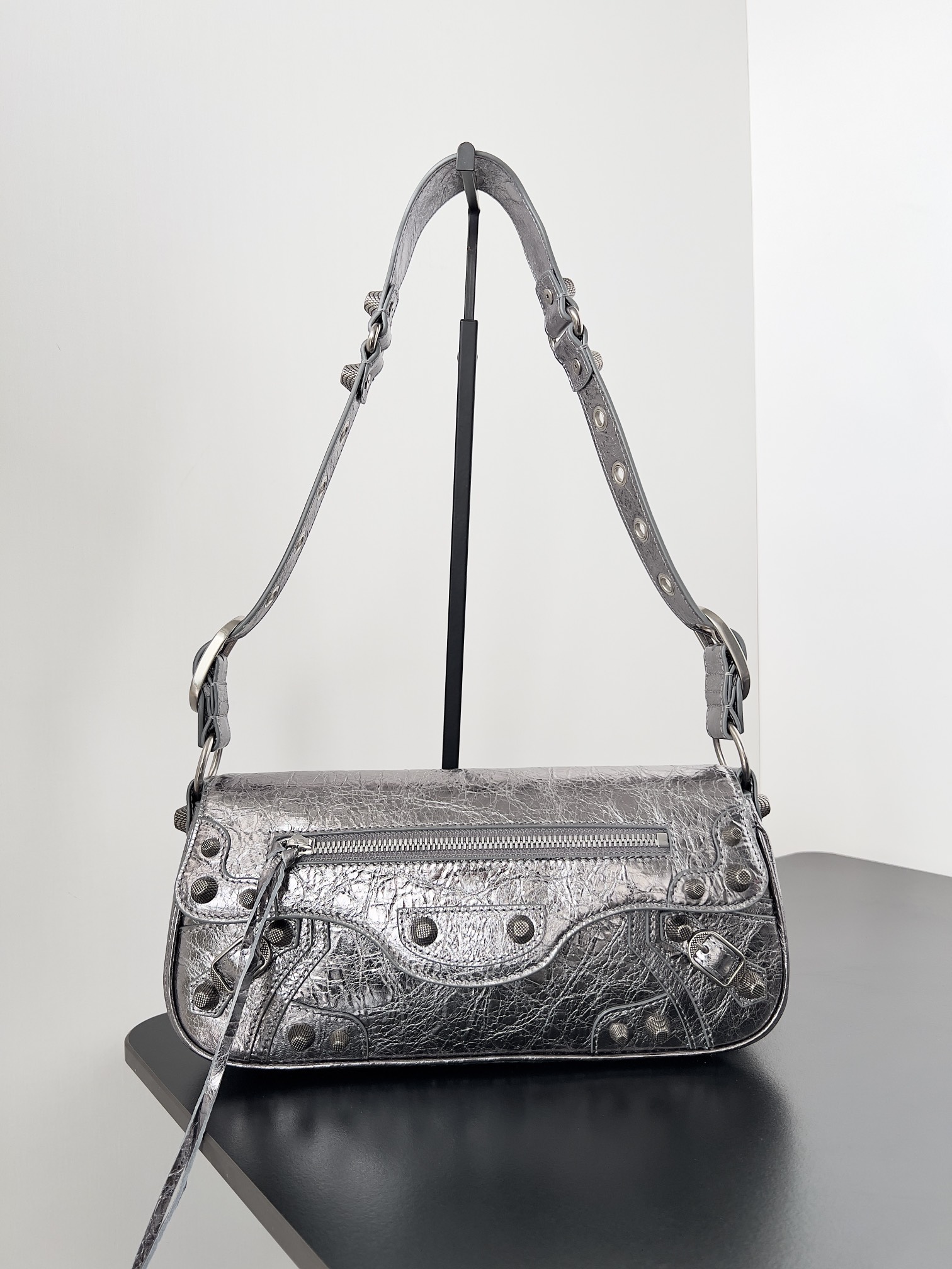 BALENCIAGA Metallic Agneau Arena Small Le Cagole Sling Bag Silver 1557270