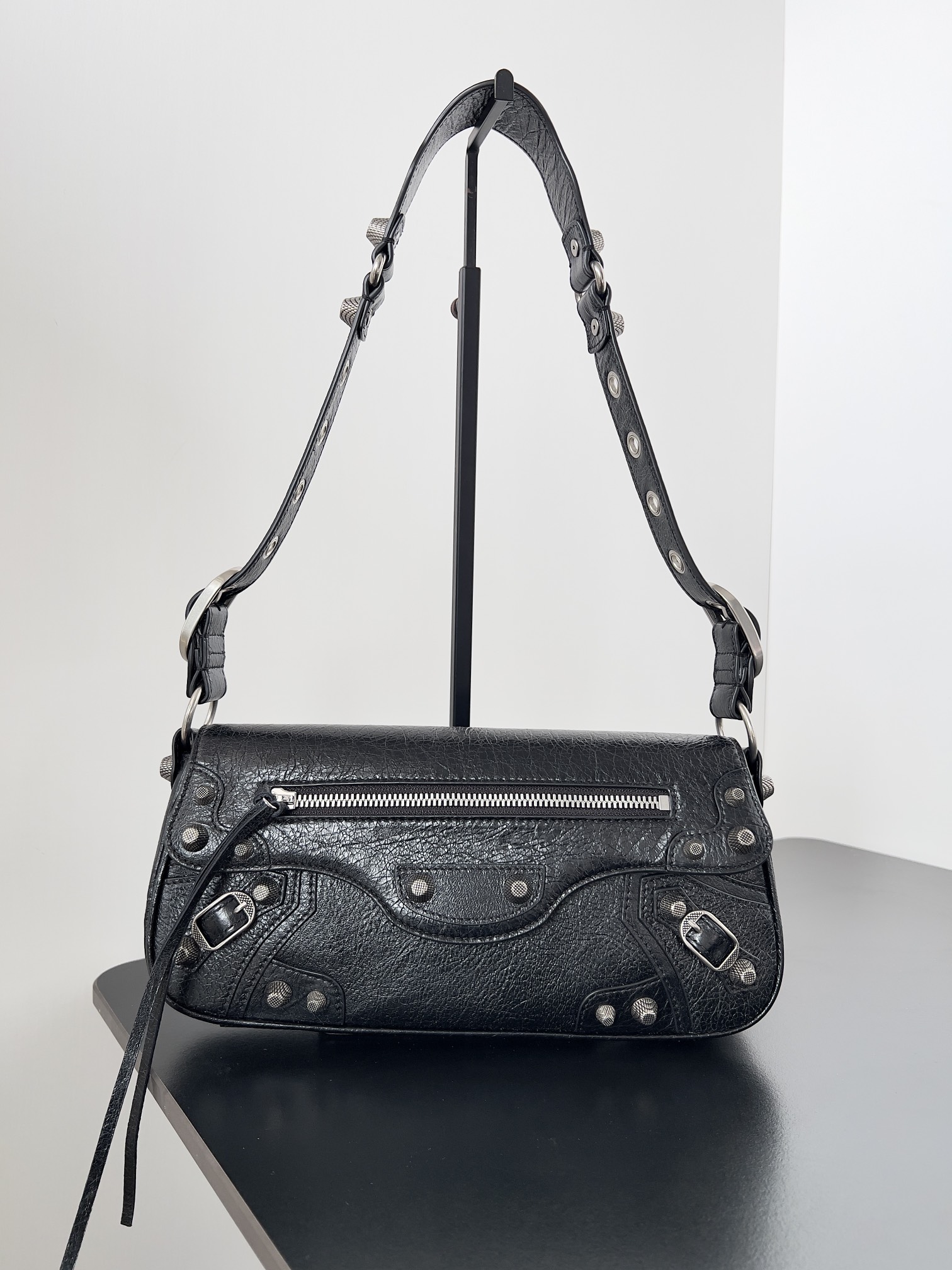 Balenciaga Le Cagole Small Sling Bag |