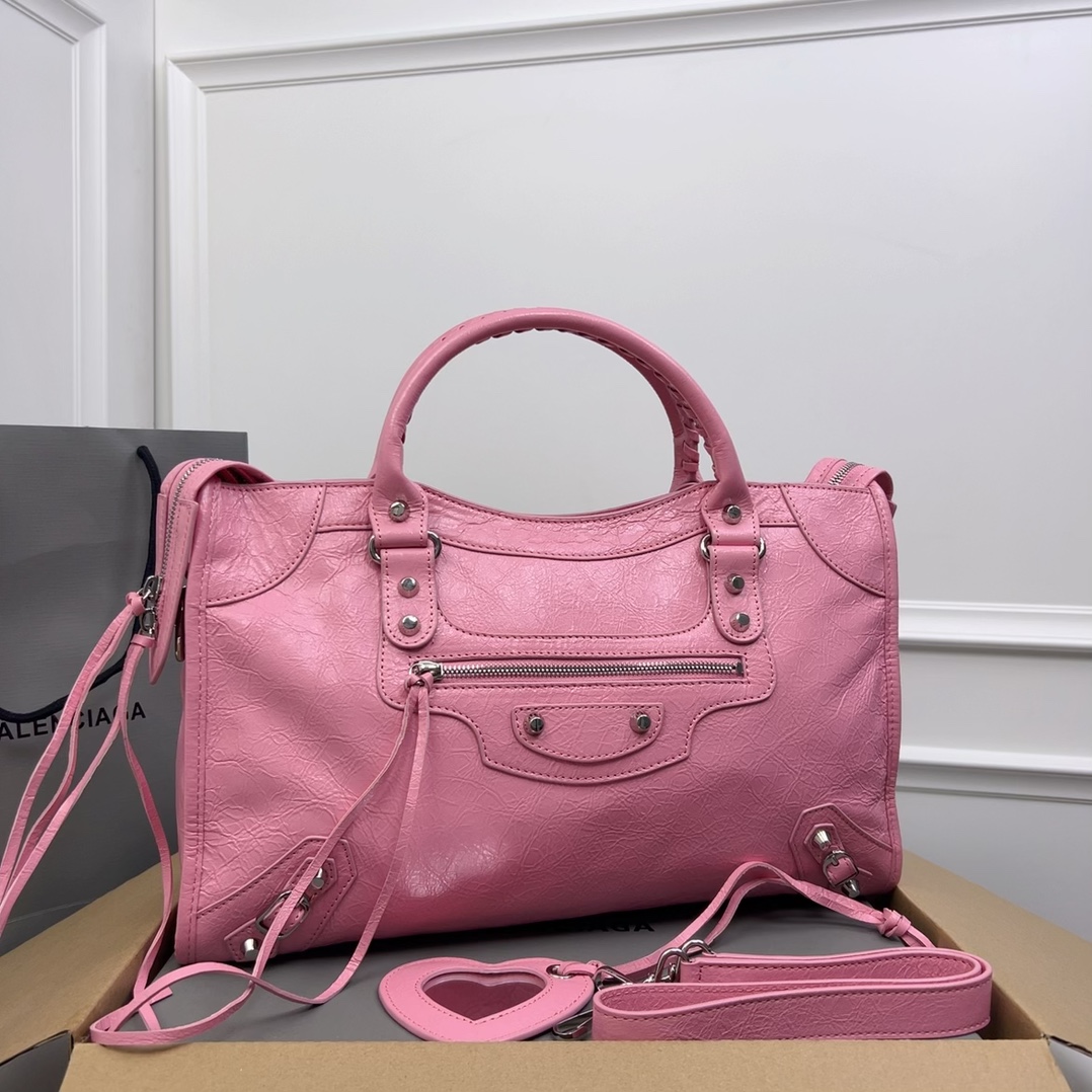 Balenciaga Women’s Le City Bag Medium in Vintage Pink | Balenciaga US