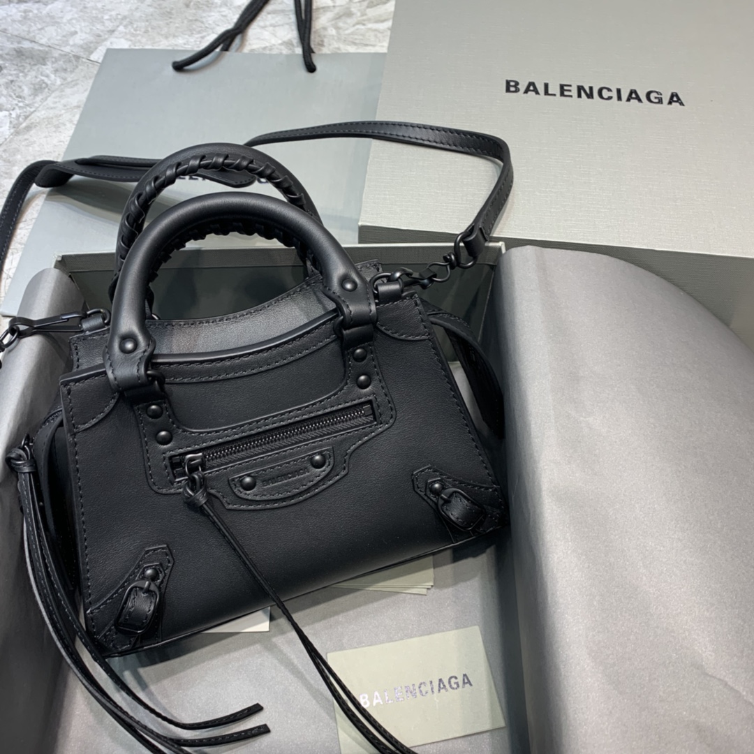 BALENCIAGA Smooth Calfskin Neo Classic Black Hardware