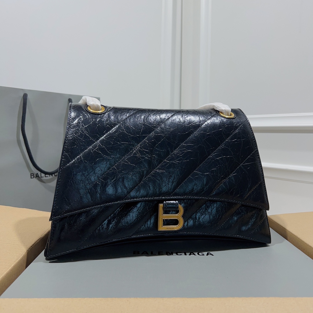 Balenciaga Medium Crush Shoulder Bag | Black |