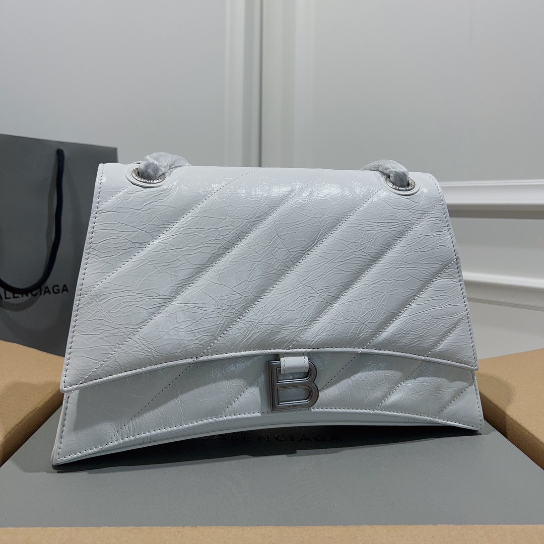 Balenciaga Crush Medium Chain Bag Quilted |