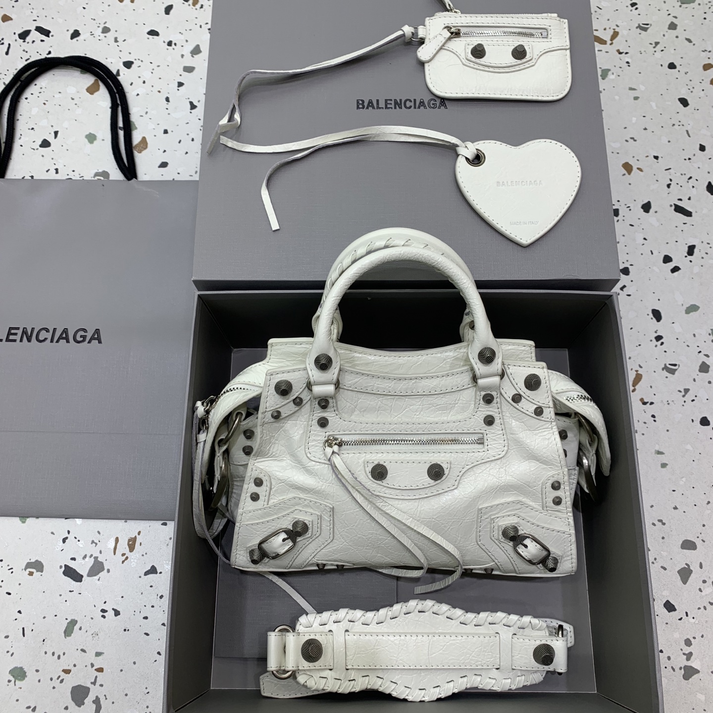 Beautiful condition!] Balenciaga Neo Cagoule City White Leath