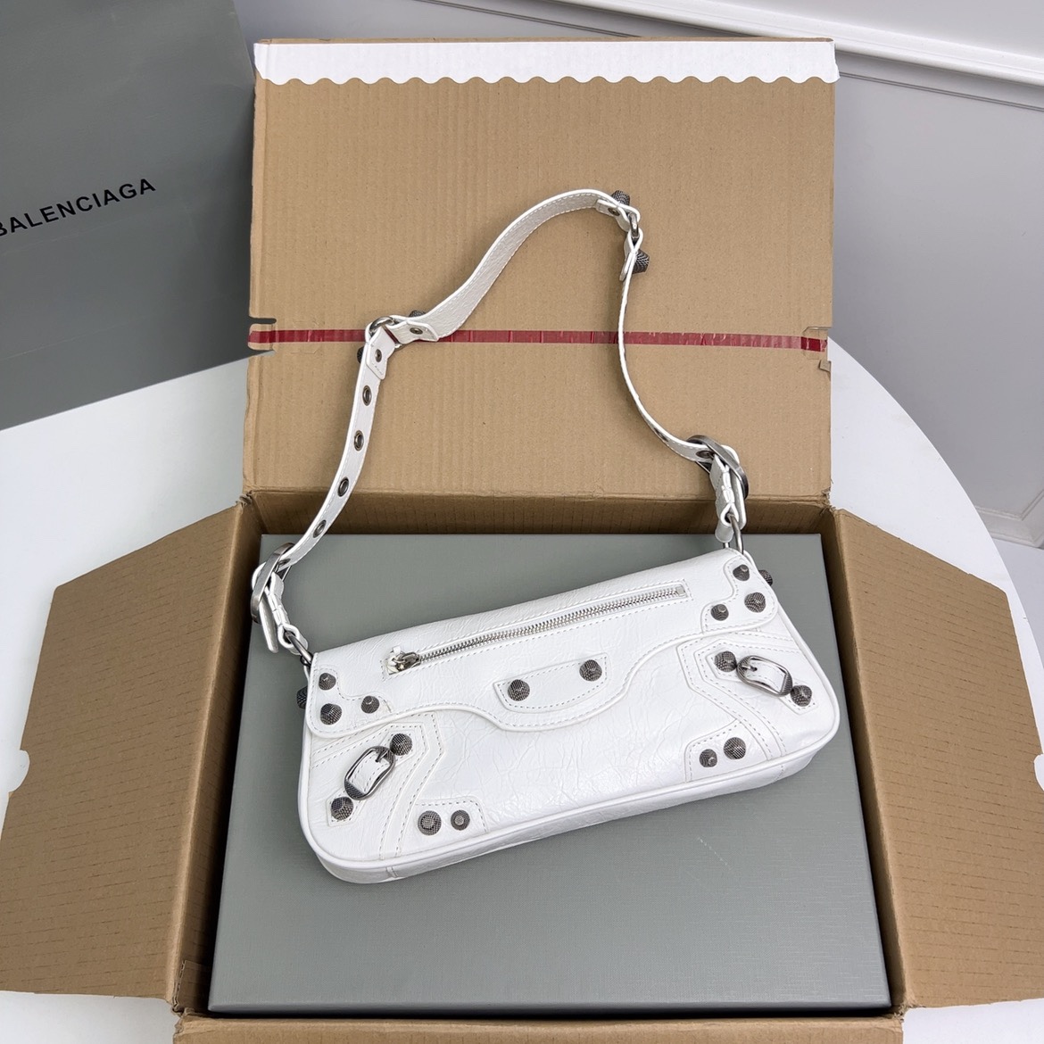 BALENCIAGA Le Cagole Shoulder Bag |