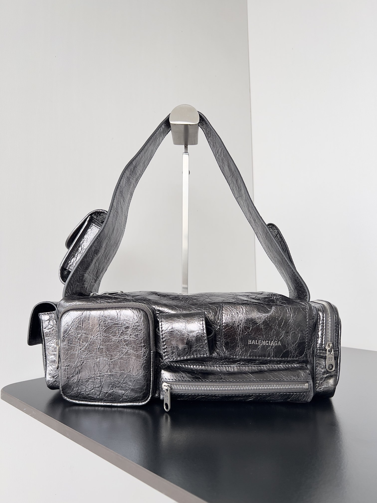 Silver ‘Superbusy XS’ shoulder HANA bag Balenciaga