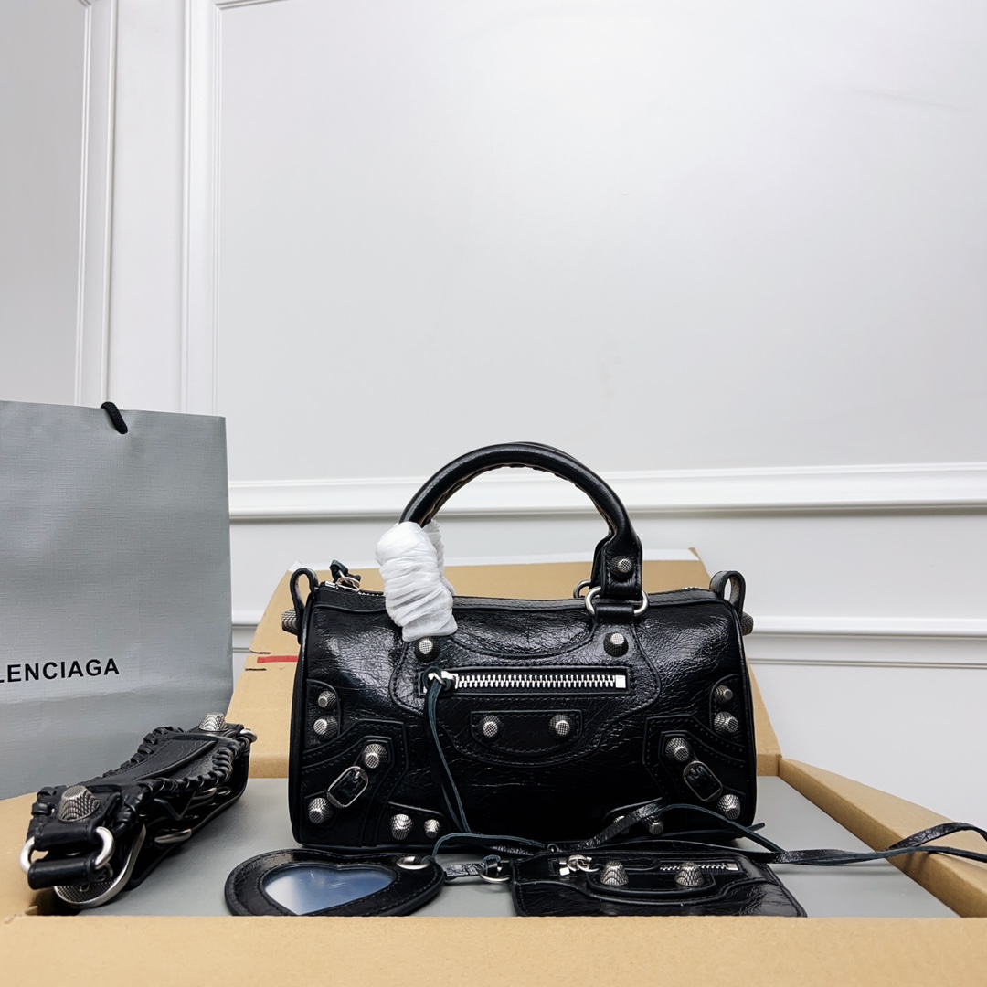 Balenciaga Le Cagole Mini Duffle Bag – Black Handle Bags,