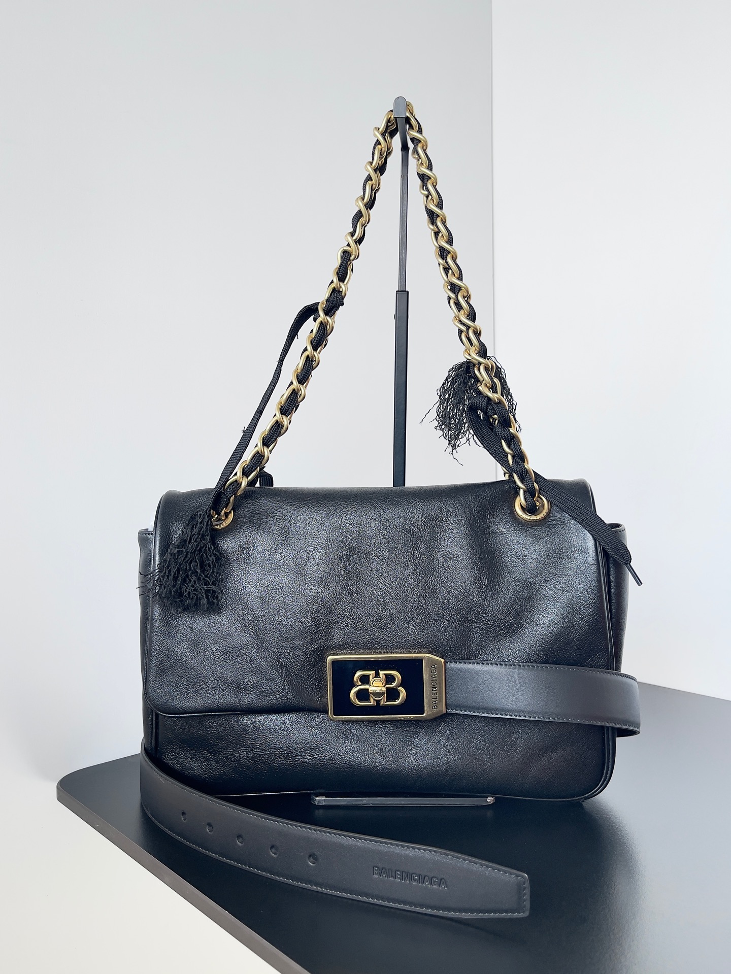 Balenciaga Shoulder Bag Modu Flap Medium in Black