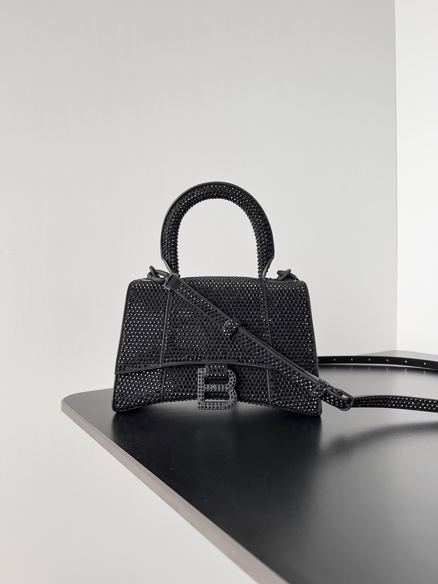 Balenciaga XS Hourglass Top Handle Bag ‘Black’ – 5928