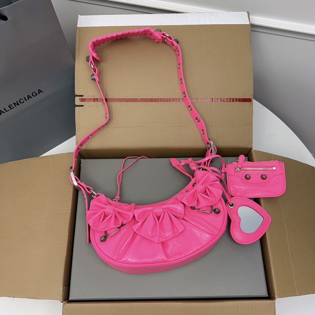 Balenciaga Le Cagole Shoulder Bag XS Pink in Arena Lambskin