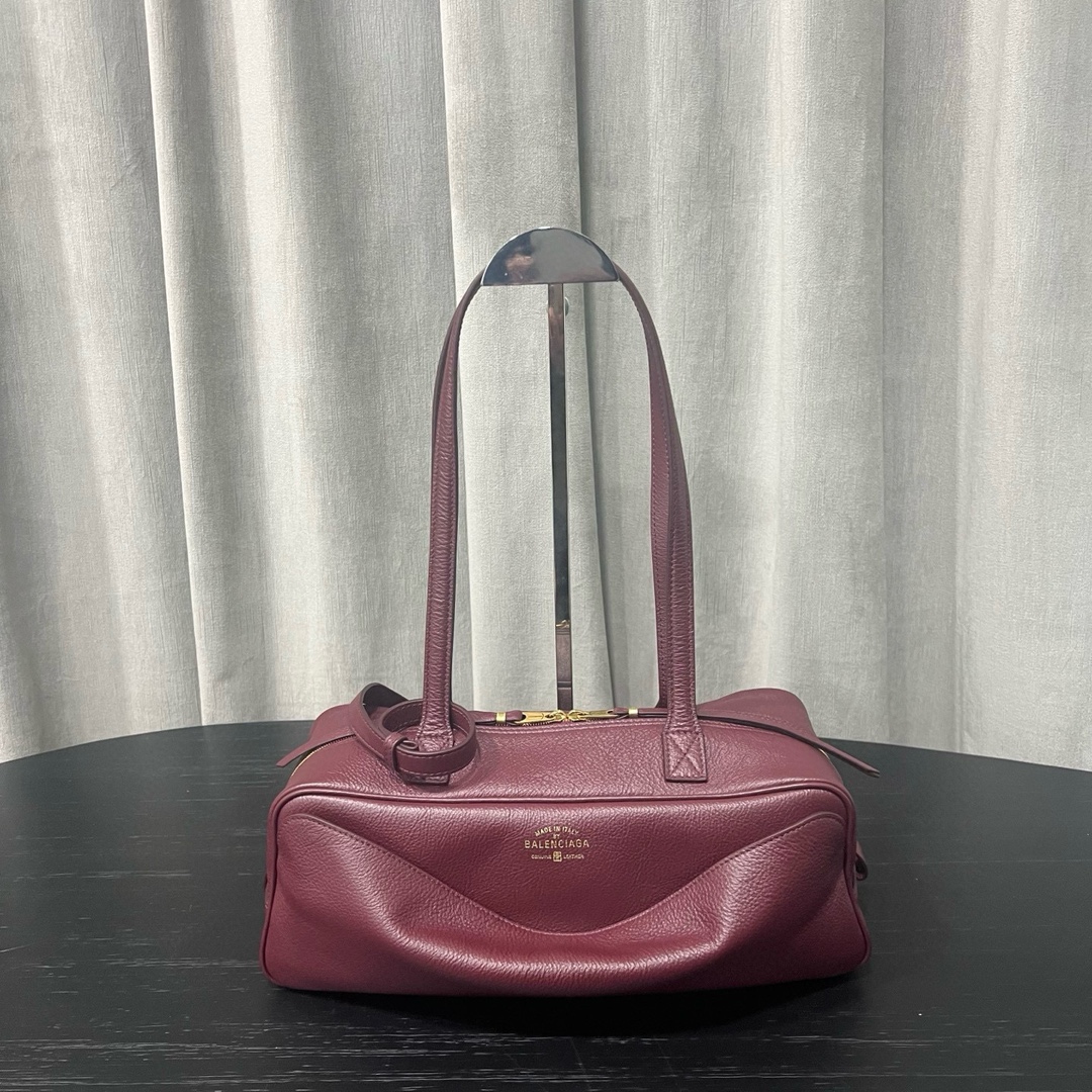 Balenciaga Women’s Carrie Bag For Women | Luxury Handbag | Balenciaga