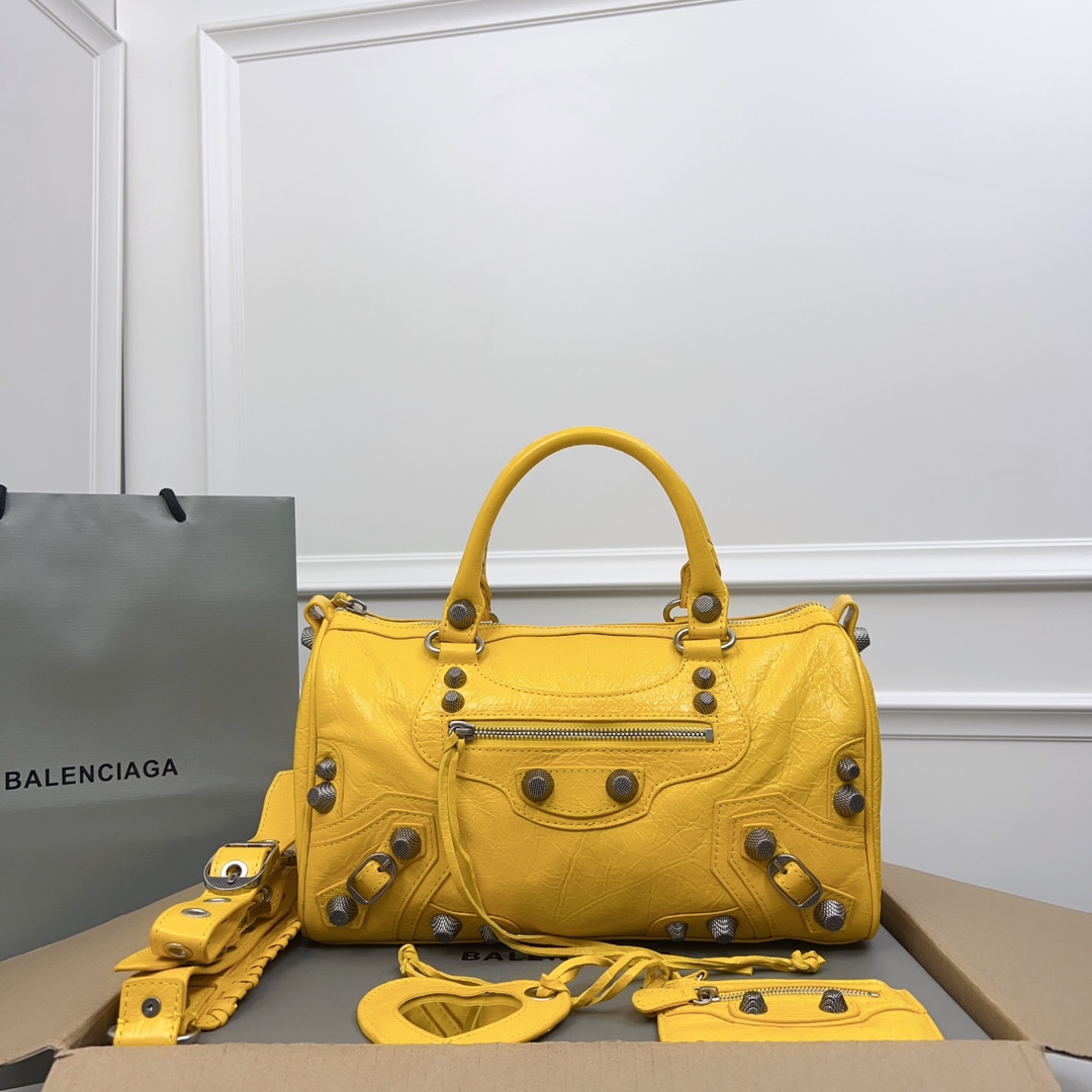 Balenciaga Twiggy Classic Studs Bag Leather Maxi Yellow