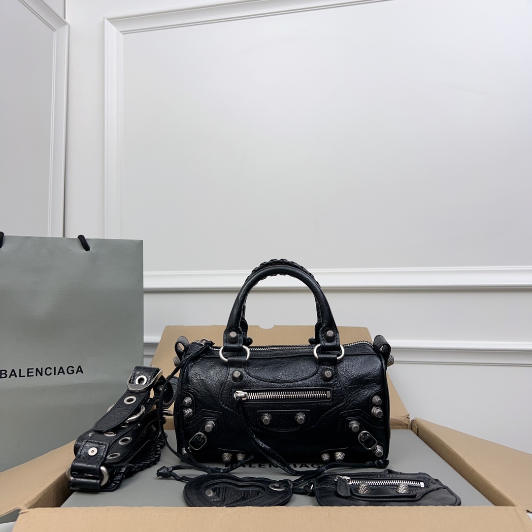 Balenciaga Le Cagole Mini Duffle Bag – Black Handle Bags,