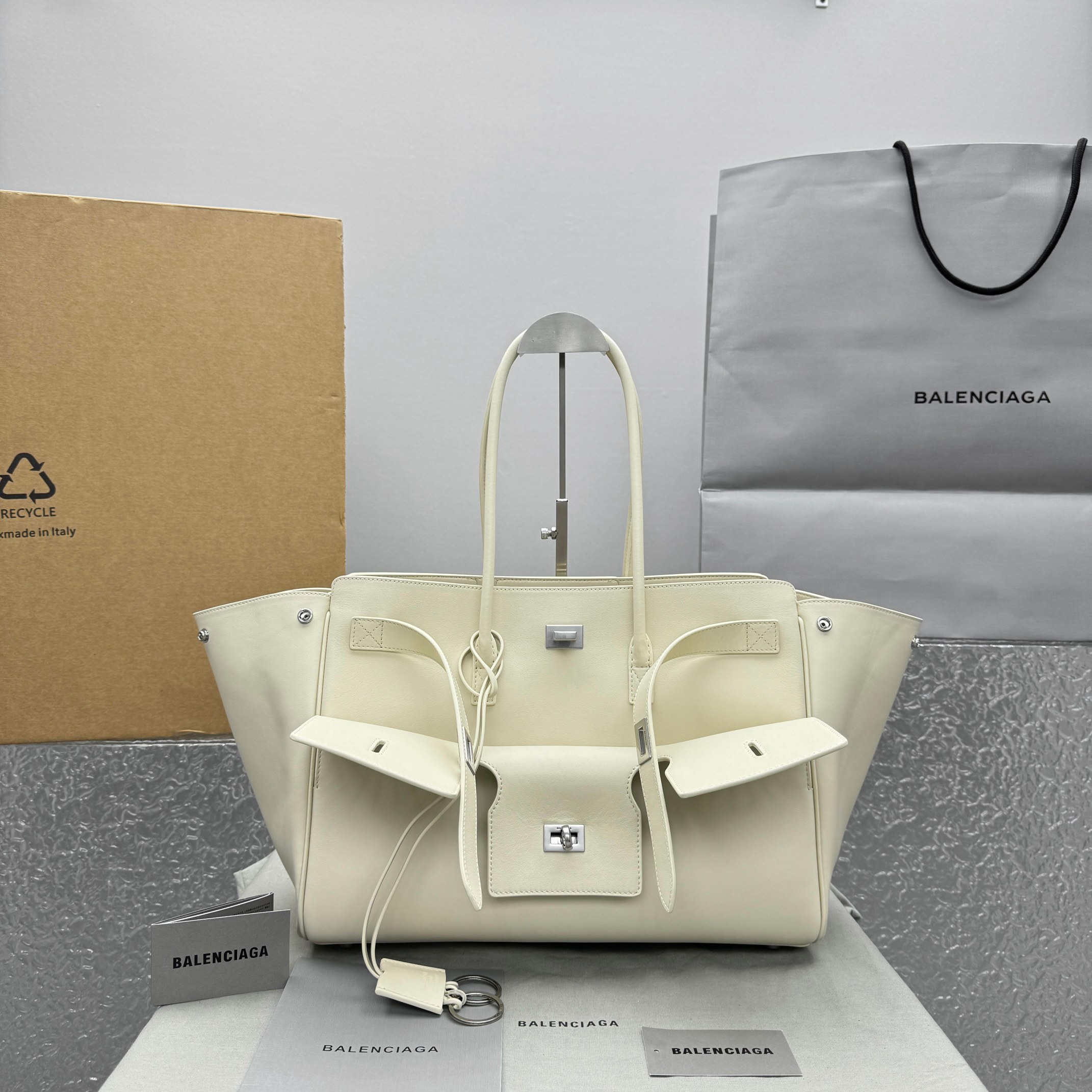 Balenciaga Women’s Bel Air Carry All Bag Medium in Soya | Balenciaga US
