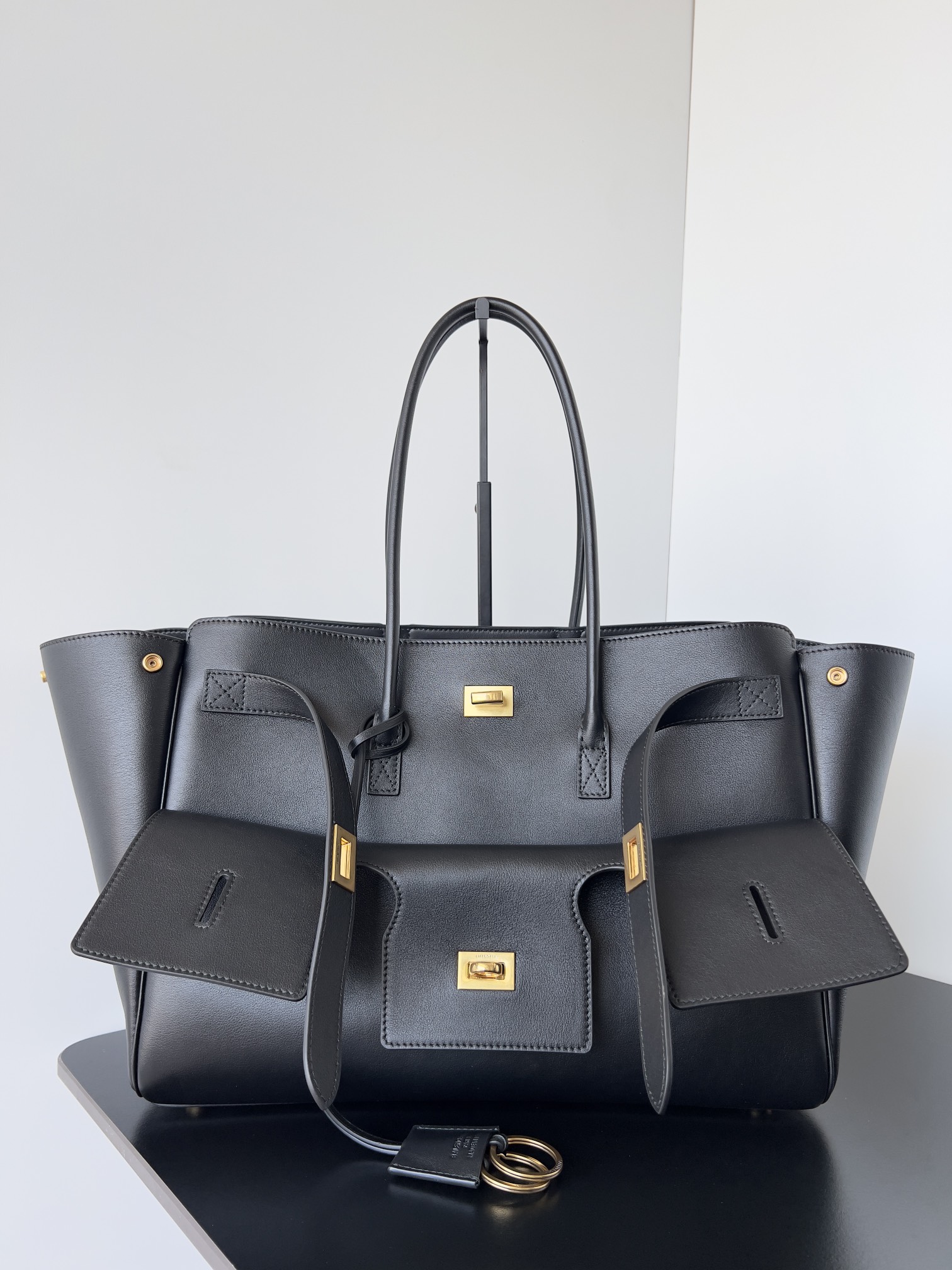 BALENCIAGA | BEL AIR MEDIUM CARRY ALL BAG
