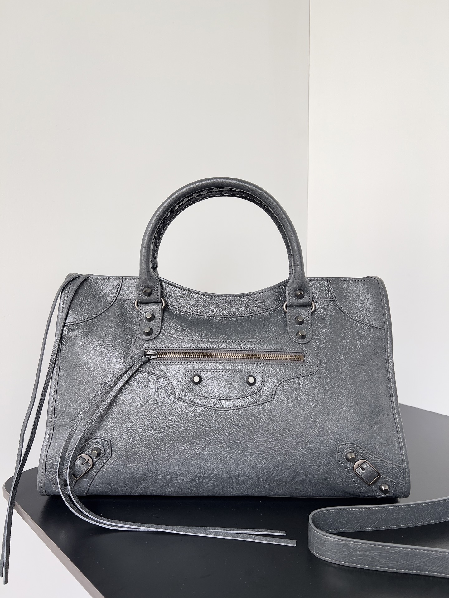 Balenciaga Medium Le City Leather Satchel |