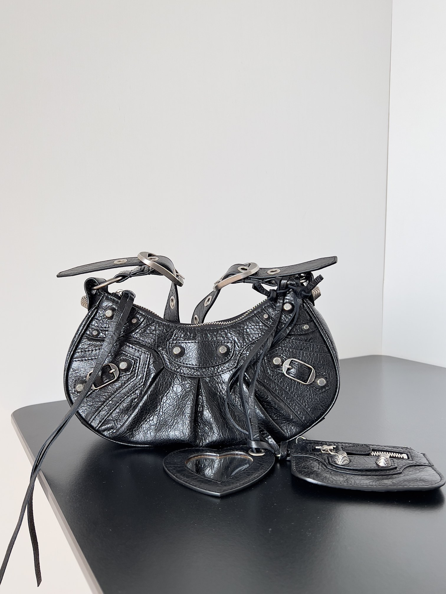 Balenciaga | Bags | Balenciaga Le Cagole Leather Shoulder Bag