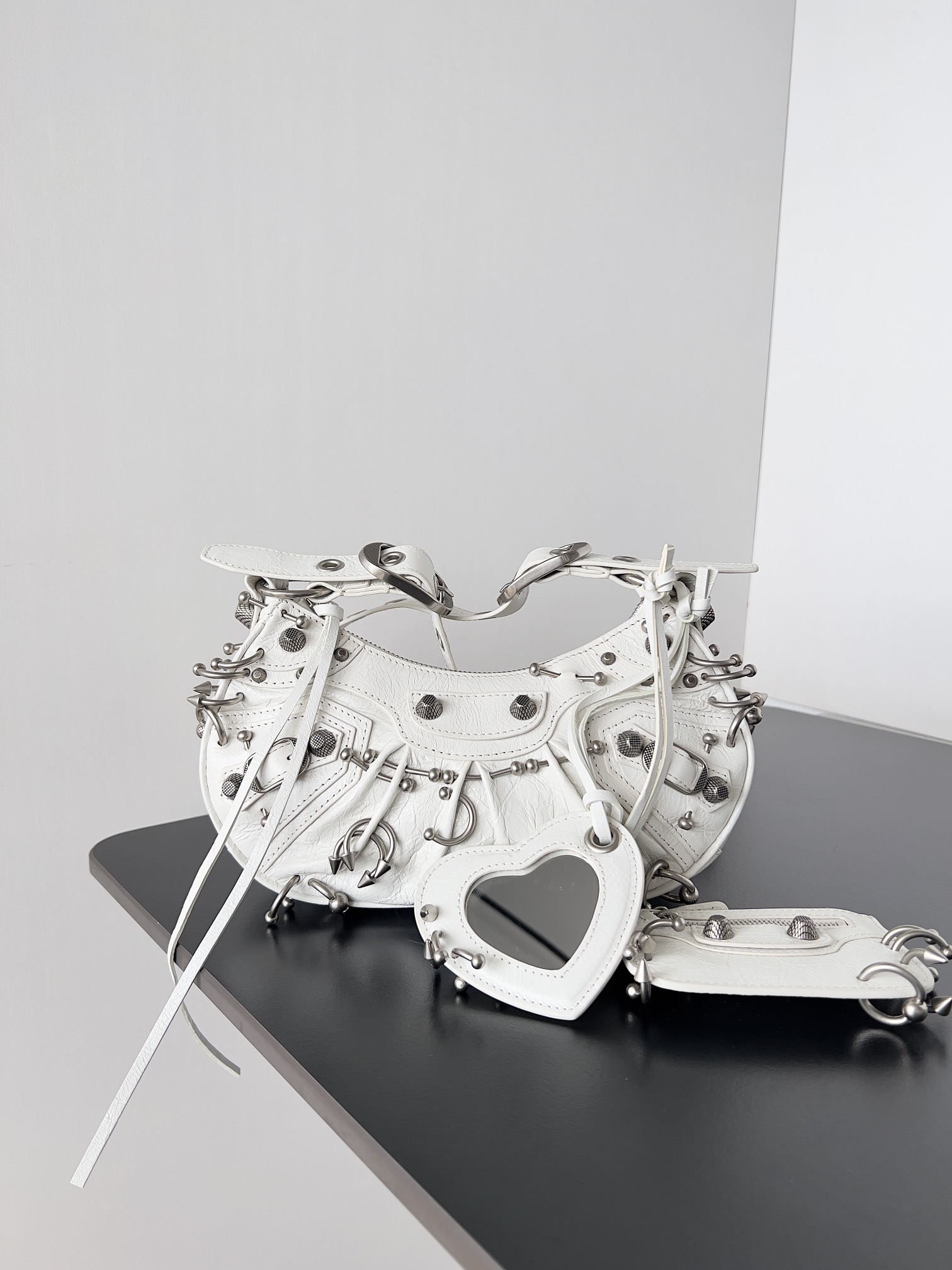 Balenciaga 2022 Le Cagole XS Shoulder Bag – White Shoulder Bags, Handbags – BAL220102