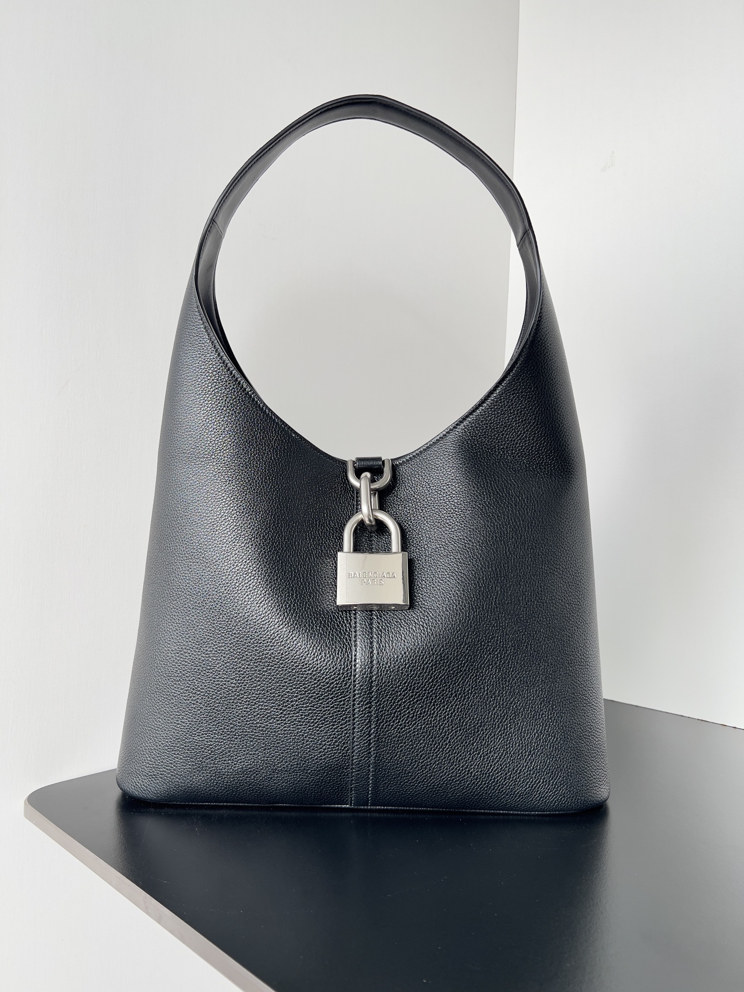 Balenciaga Le Cagole Medium Leather Tote Bag