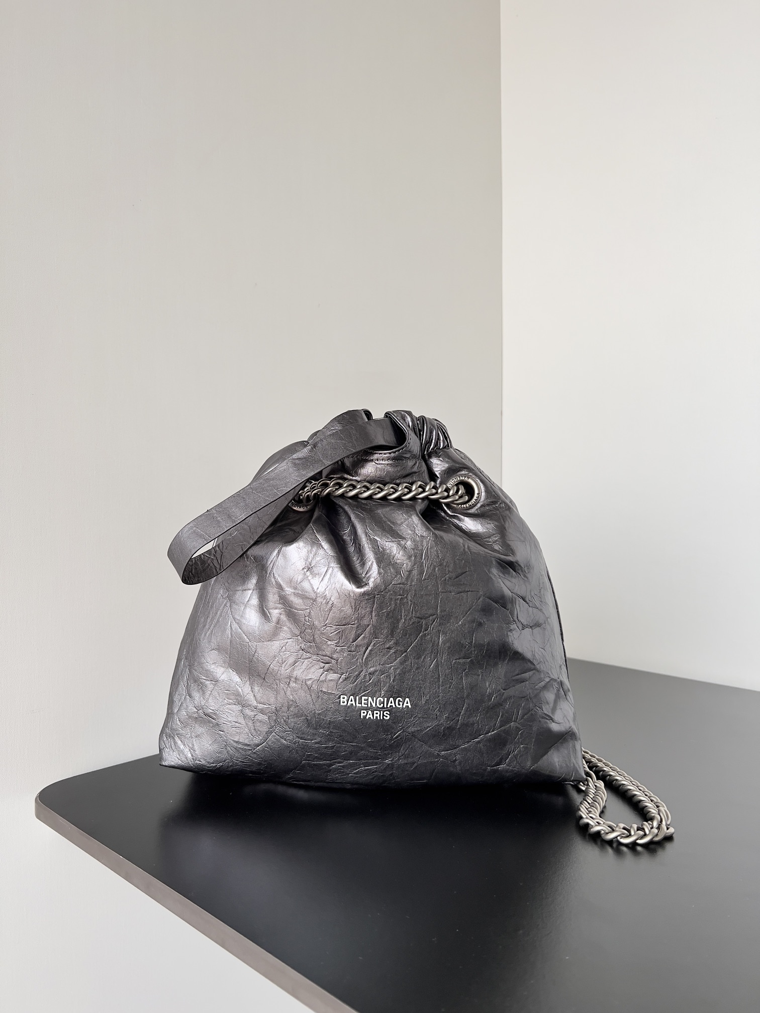 Balenciaga Medium Leather Crush Tote Bag – Tote Bags  siver