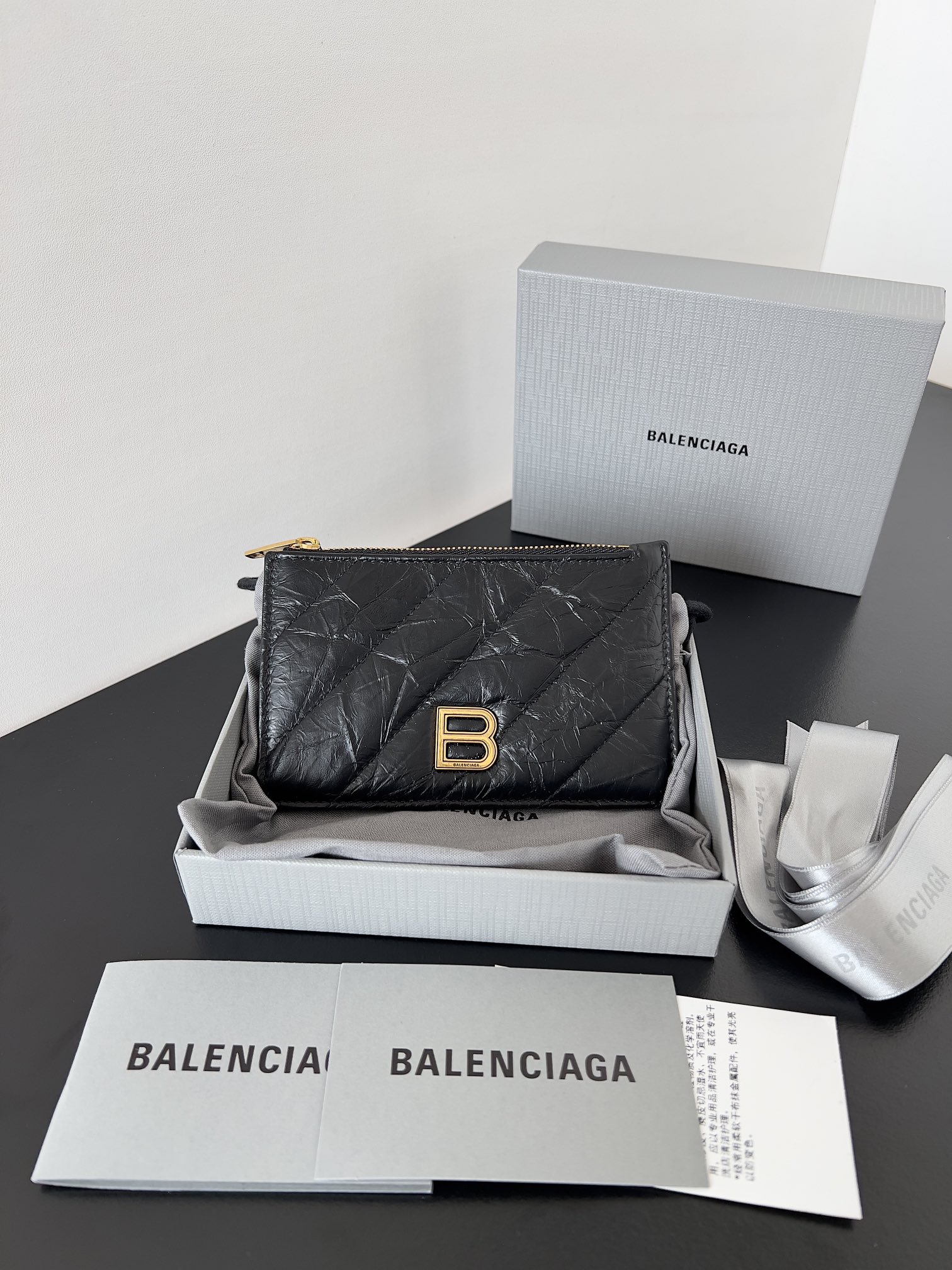 Balenciaga Women’s Crush Long Coin And Card Holder Metallized Quilted