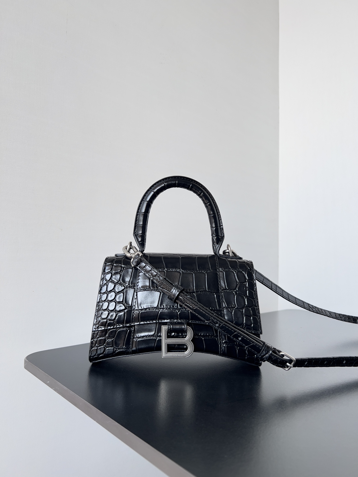 Balenciaga Hourglass Xs Leather Black Handbag Balenciaga | TLC