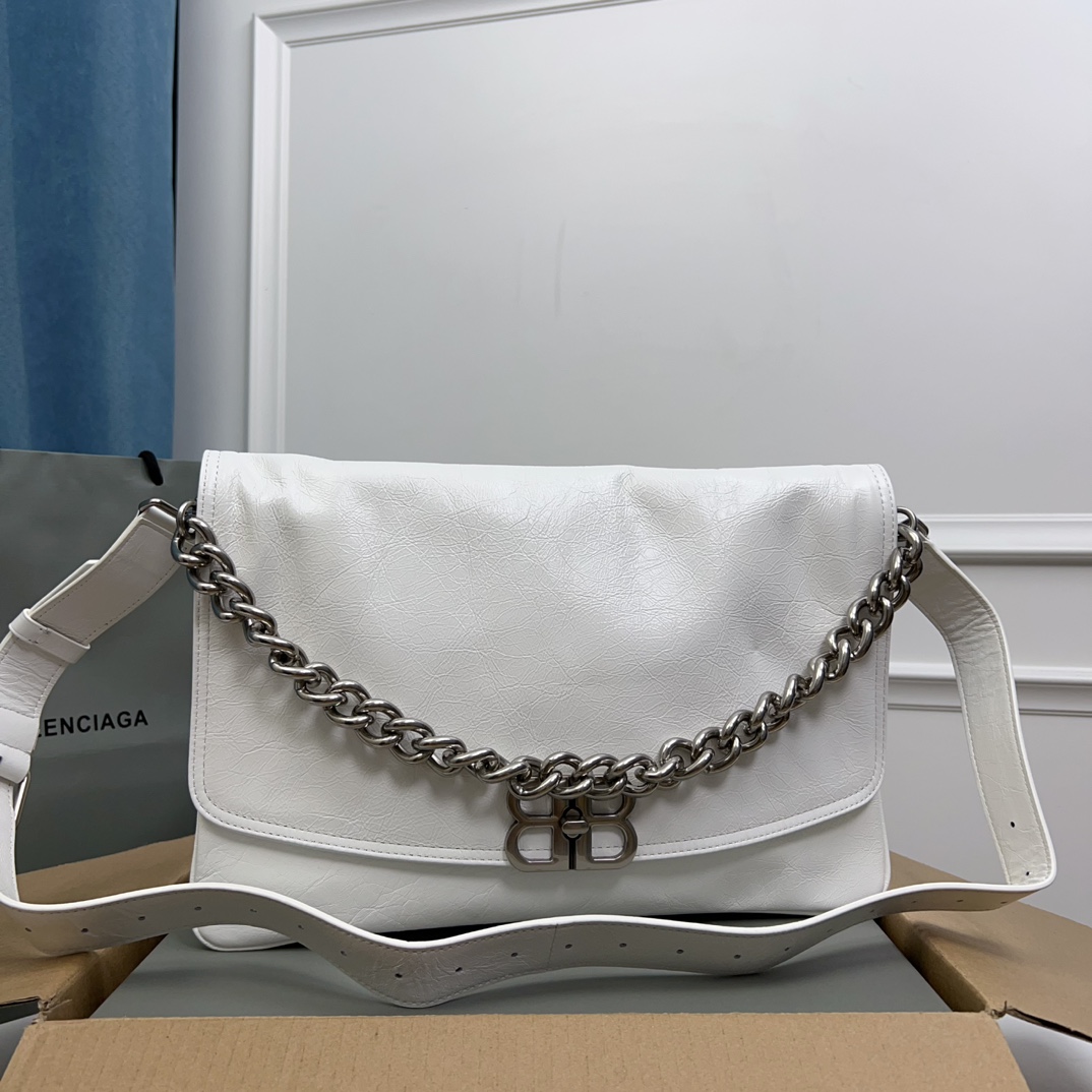 Balenciaga BB SOFT LARGE FLAP BAG |