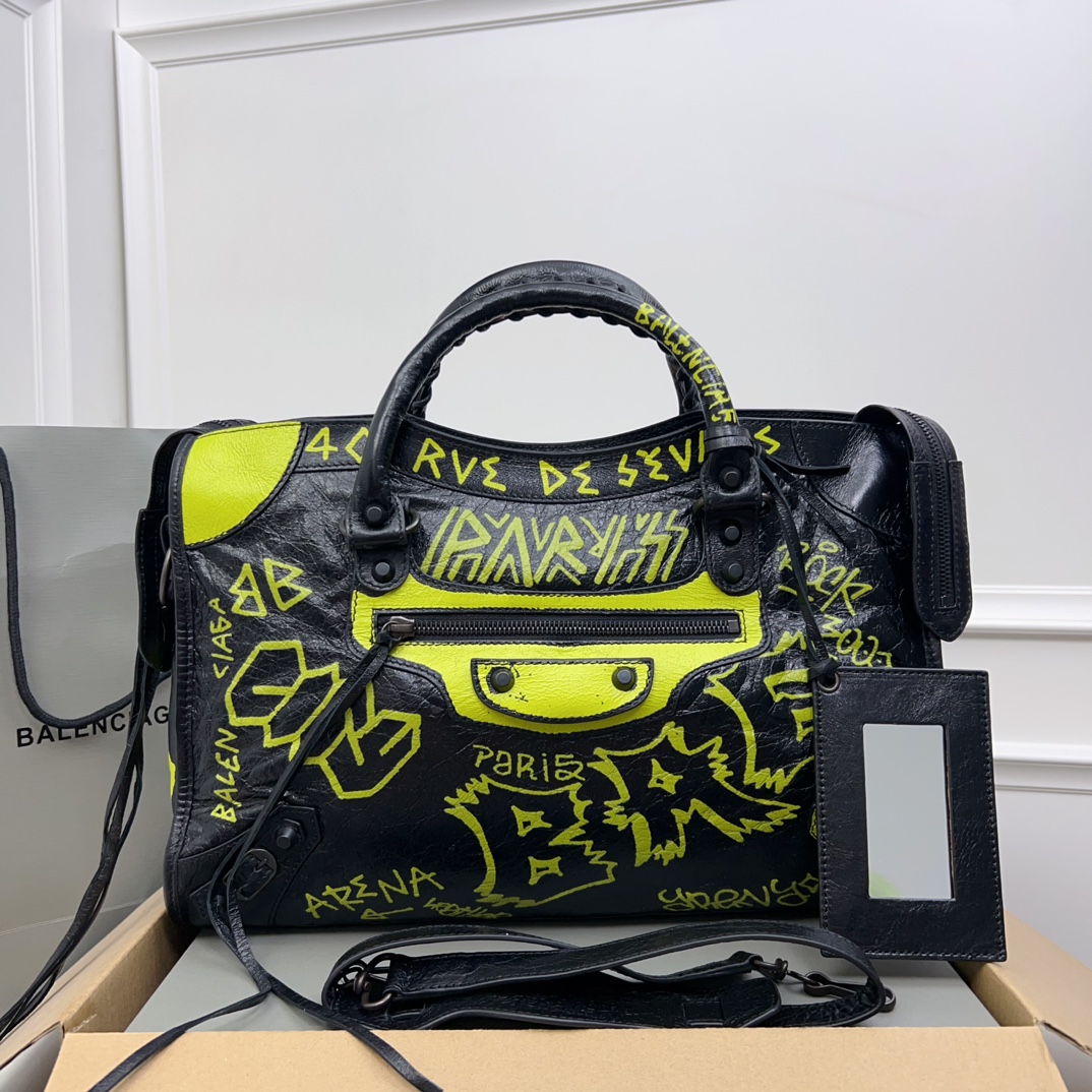 BALENCIAGA Agneau Graffiti Classic Hardware S City Black