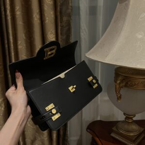 BALMAIN  0179
