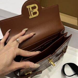 BALMAIN  0209