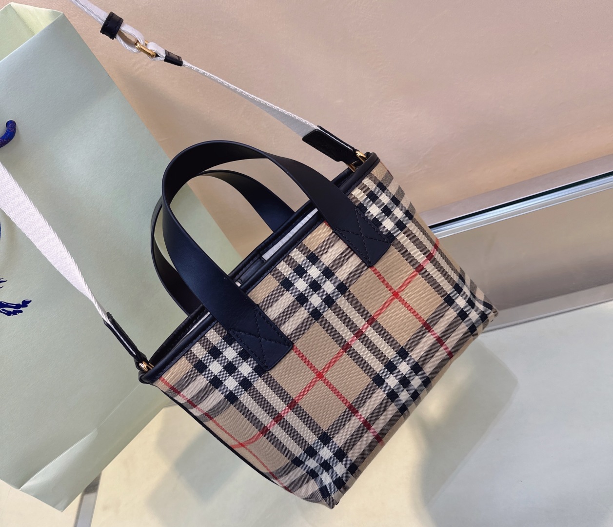 Burberry Zip Checkered Bags & Handbags for Women for sale BURBERRY  00069