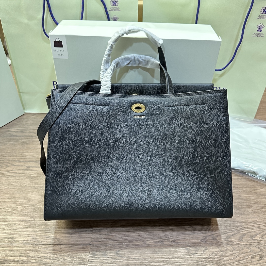 BURBERRY Small Cotswolds Tote in Black – Women, Leather |