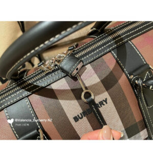 Burberry  00109