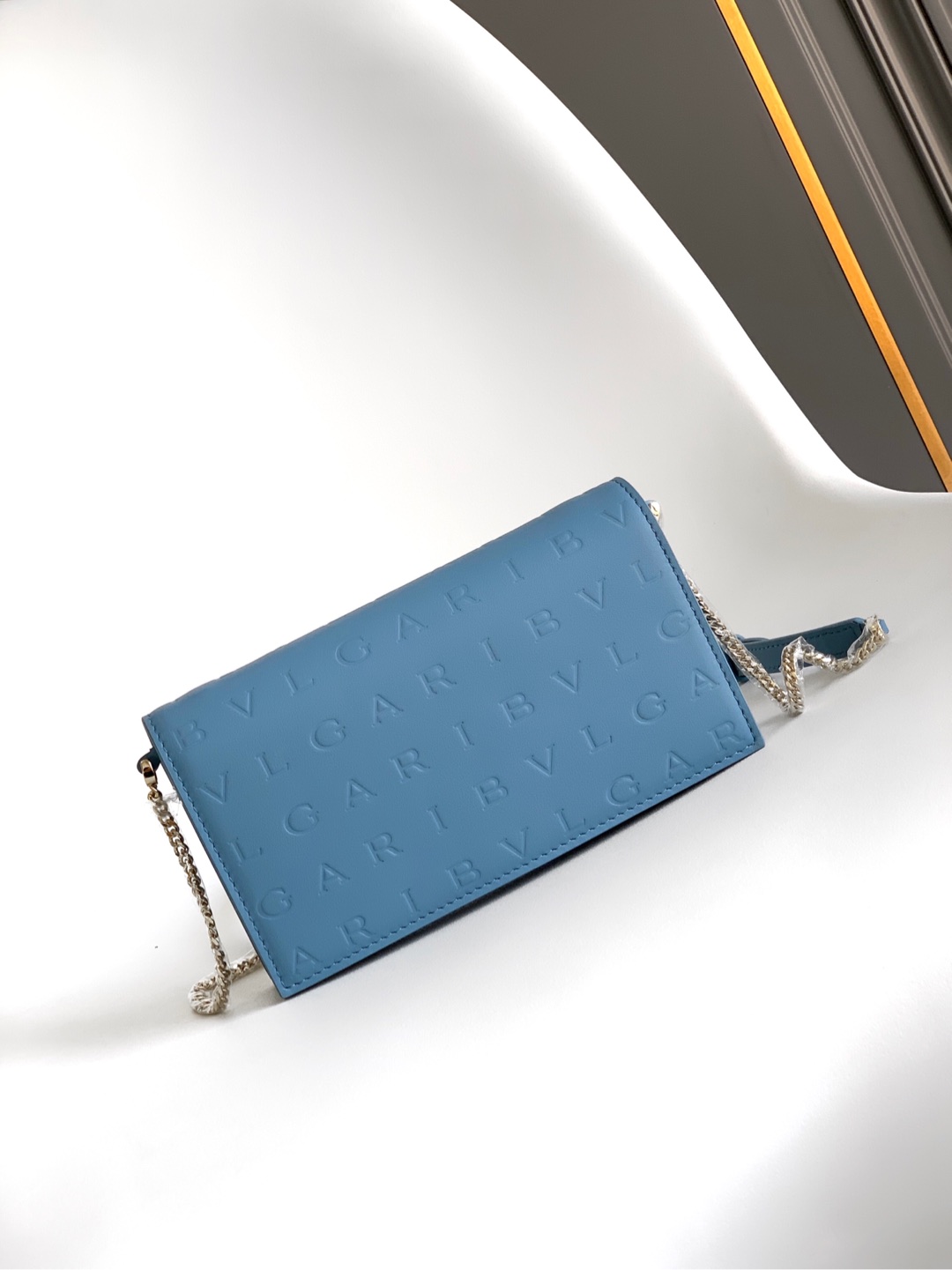 Bvlgari Pre-Owned 2010s Infiniteum Crossbody Bag | Blue