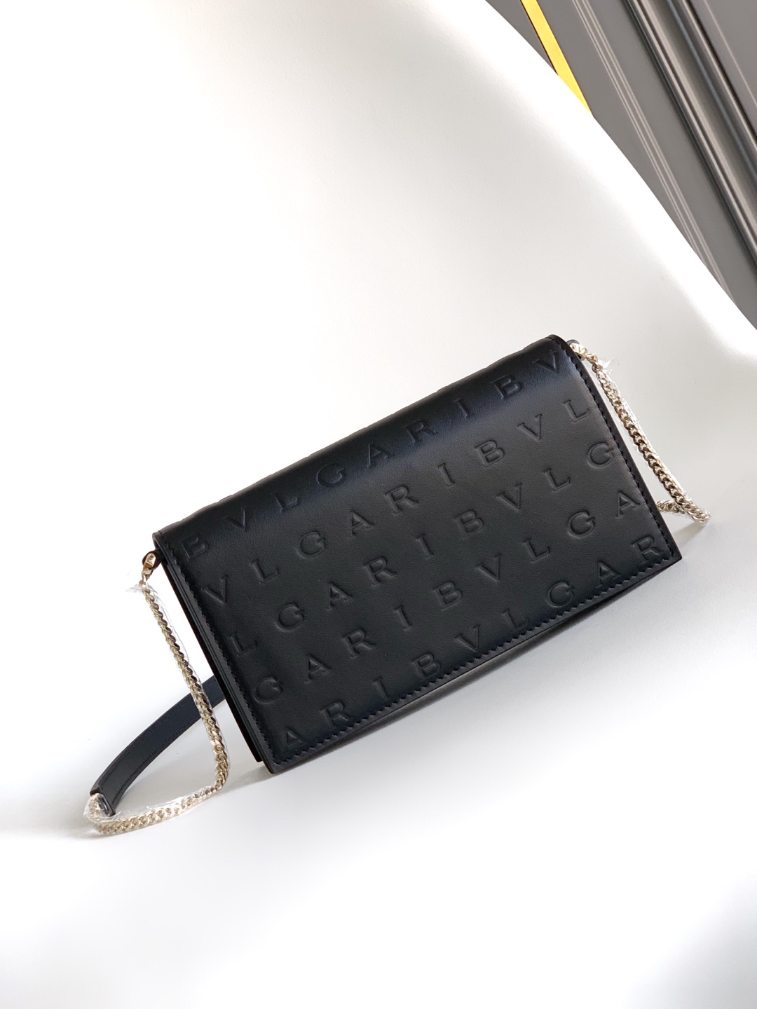BVLGARI Logo Infinite Chain Wallet Shoulder Bag Calfskin,
