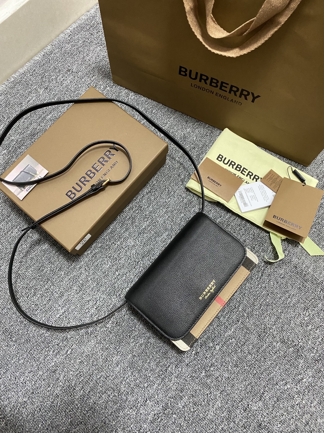 Burberry Hampshire Crossbody House Check Black Leather.