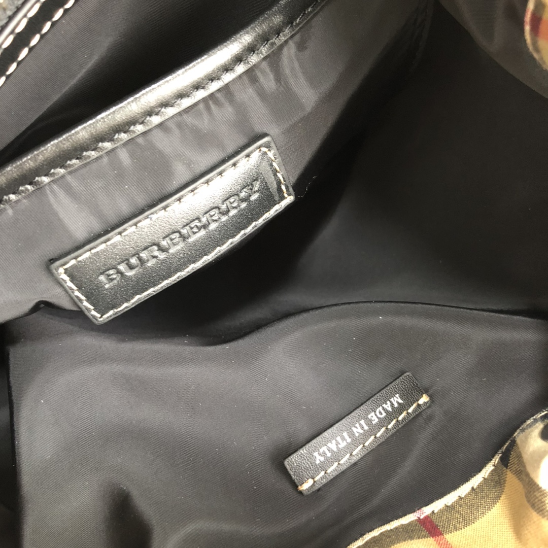 Burberry 00209