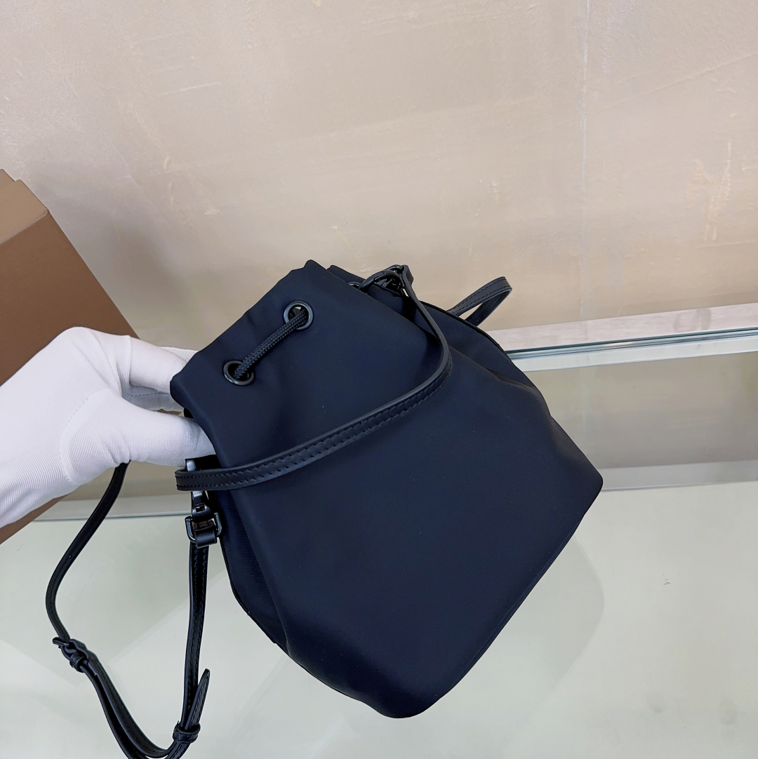 Burberry  00319