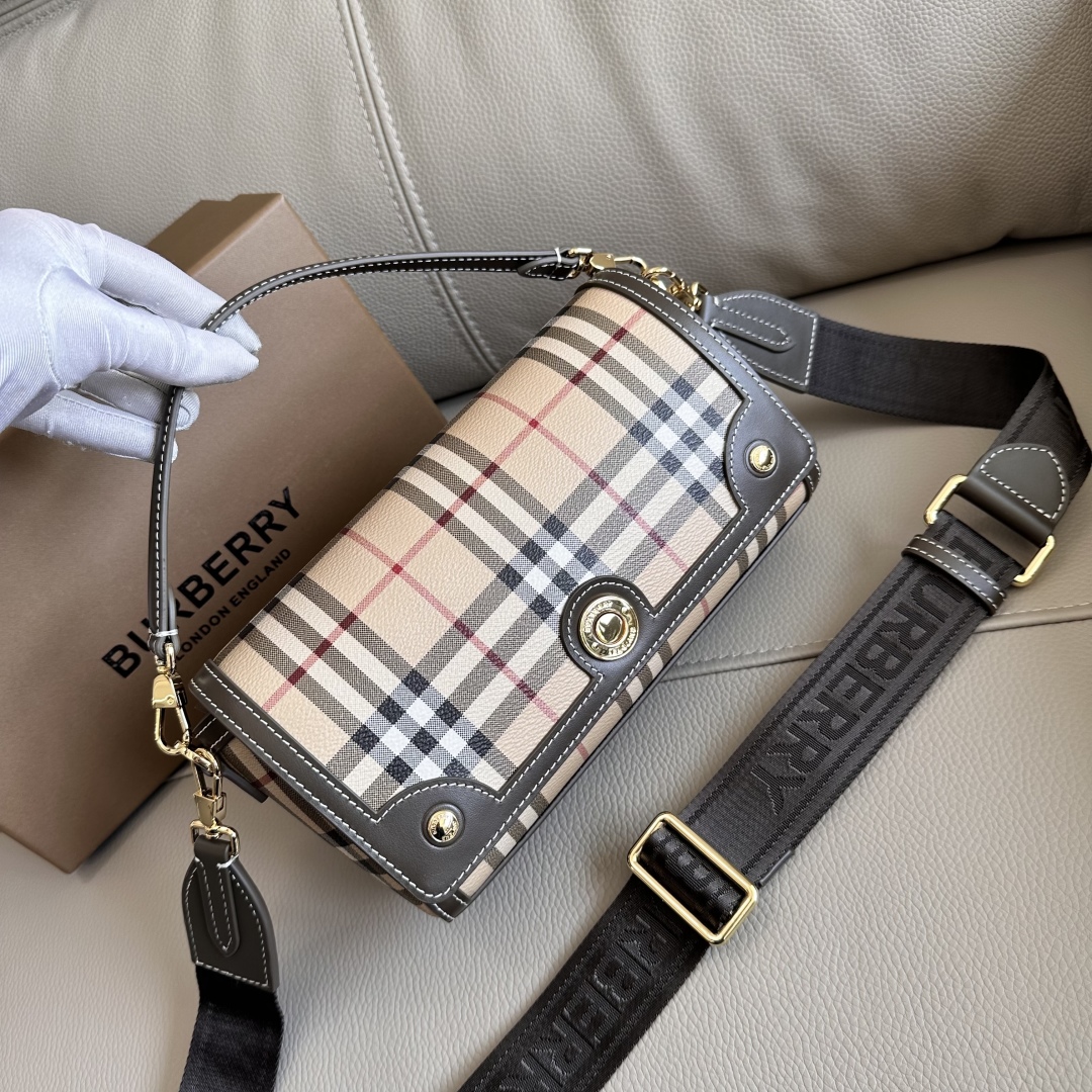 Burberry Top Handle Note Bag BURBERRY  00379