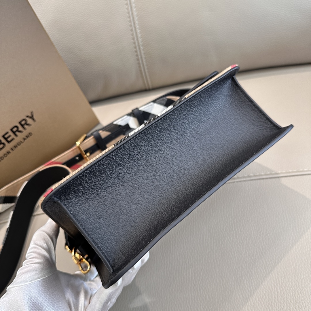 Burberry 00389