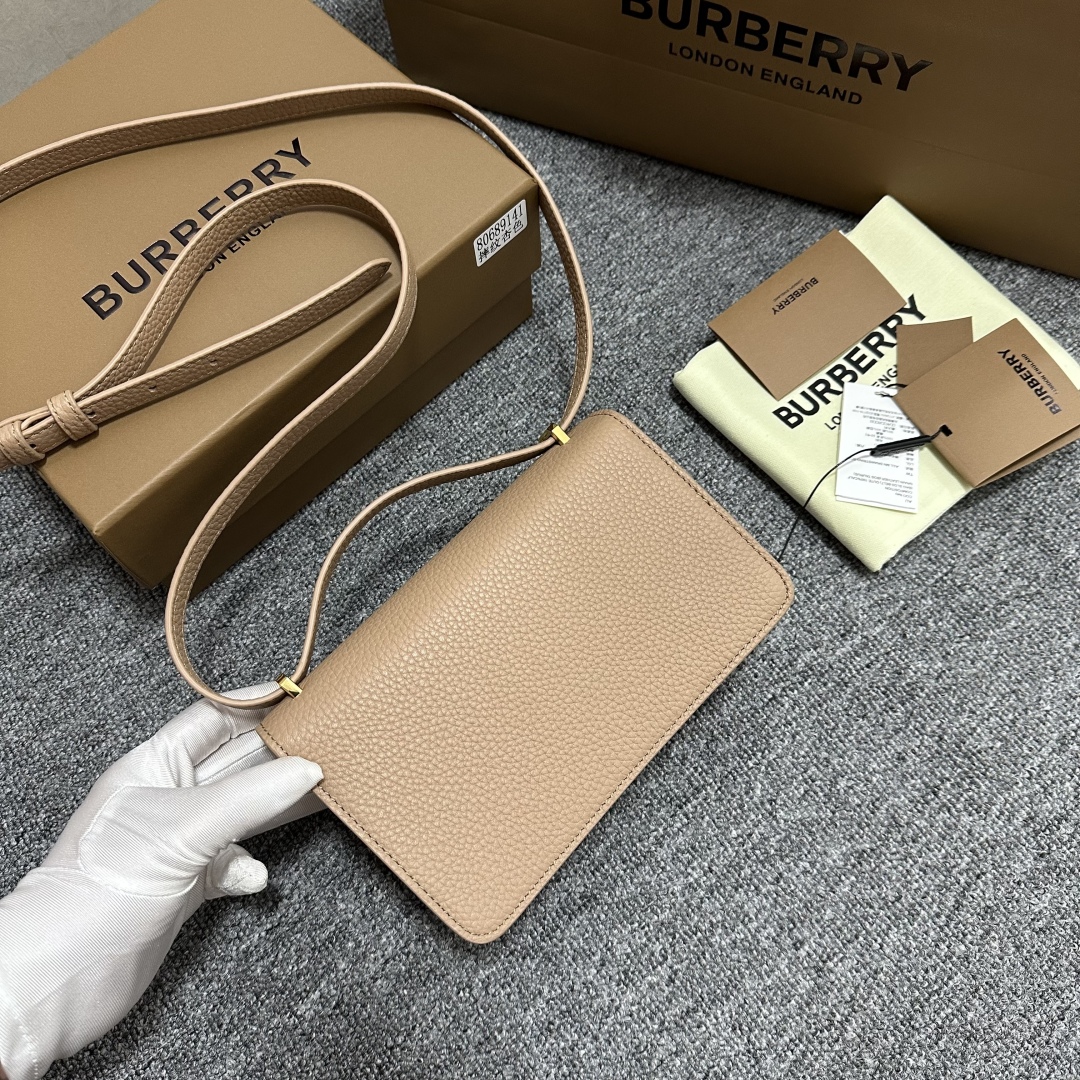 Burberry  00416