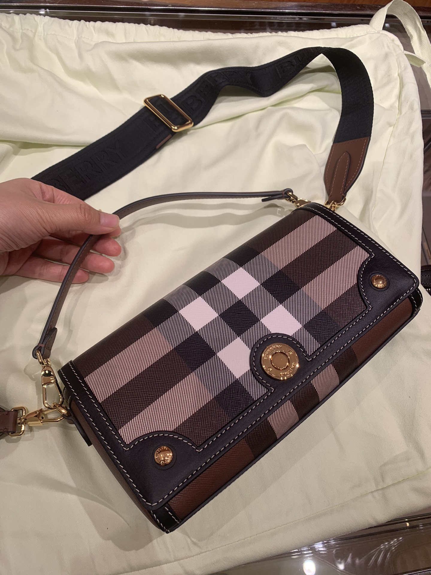 Burberry Medium Note Leather & Vintage Check Crossbody Burberry 00429